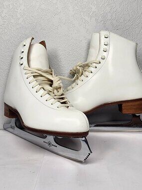 Riedell 320W Ice Skates Woman's 8.5 Club 2000 MK blades Booties Steel Sheffield